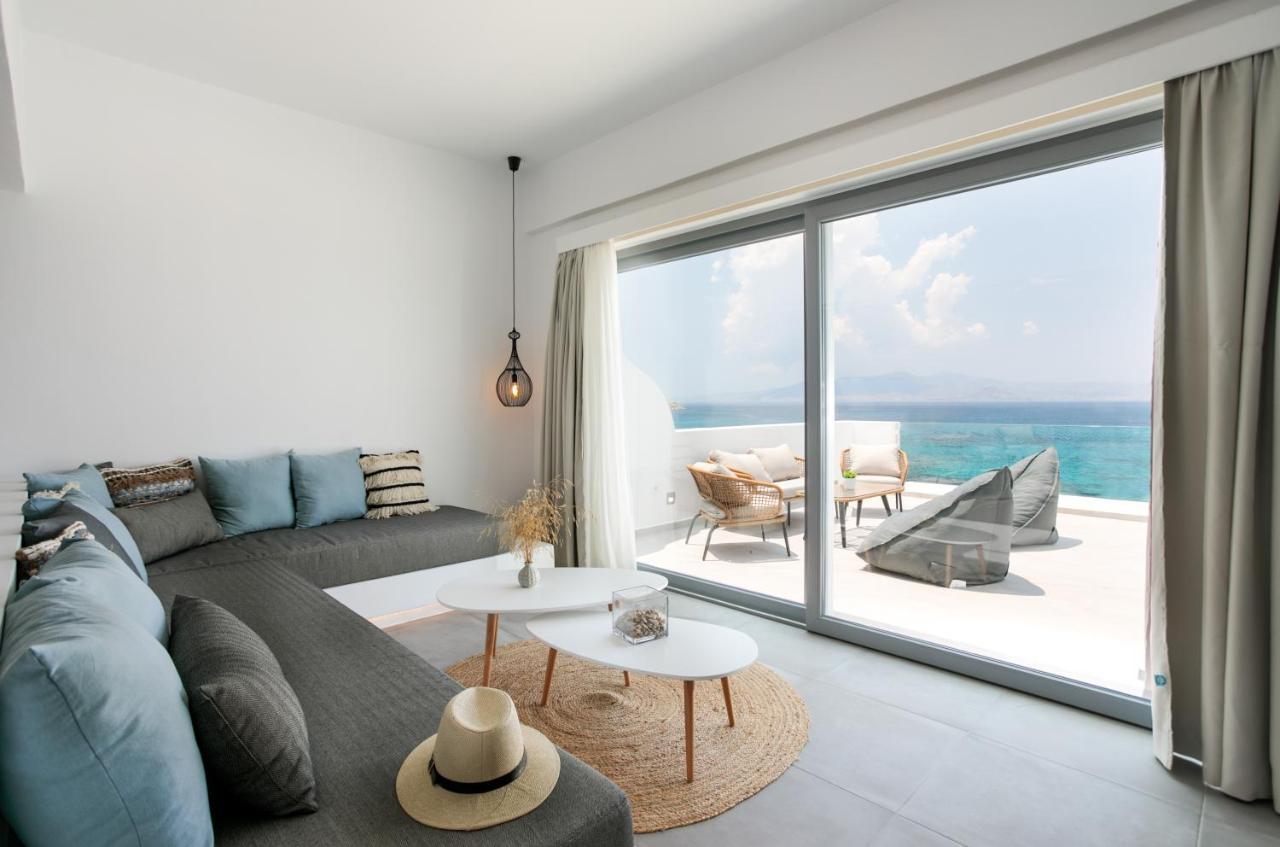 Seanfinity Beachfront Suites Mikri Vigla Eksteriør billede