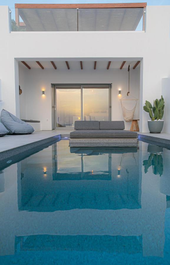 Seanfinity Beachfront Suites Mikri Vigla Eksteriør billede