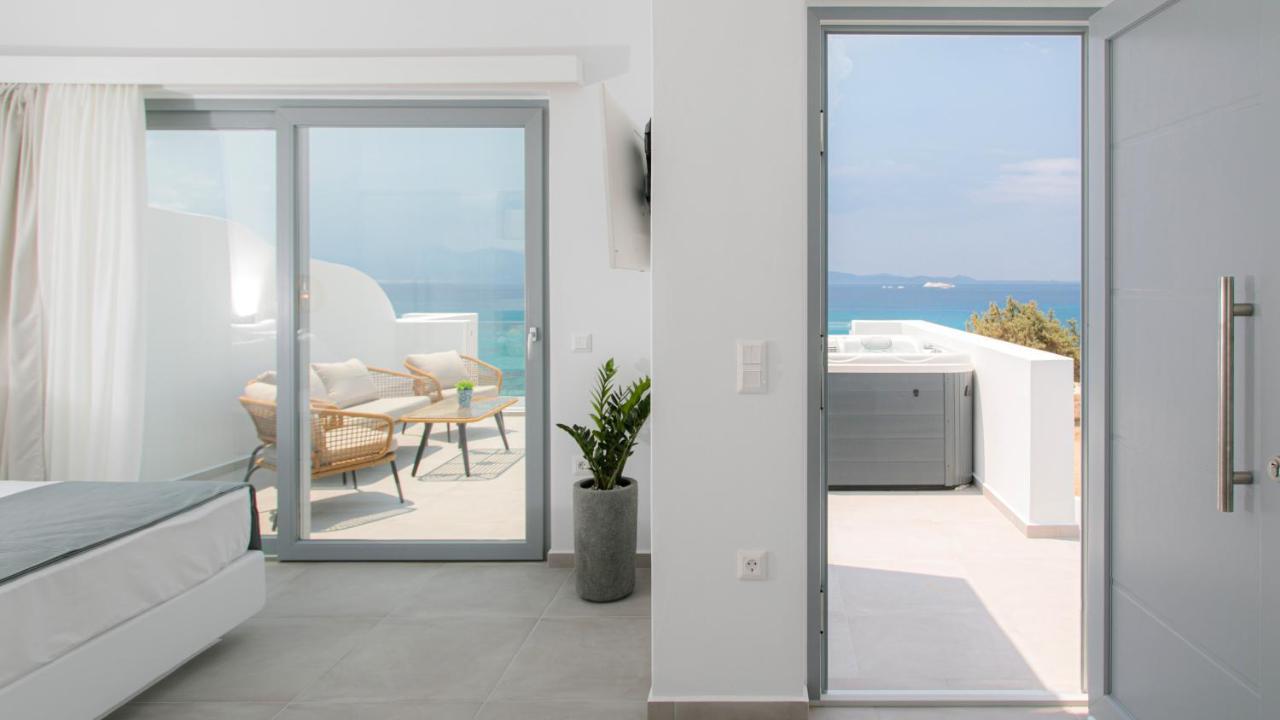 Seanfinity Beachfront Suites Mikri Vigla Eksteriør billede
