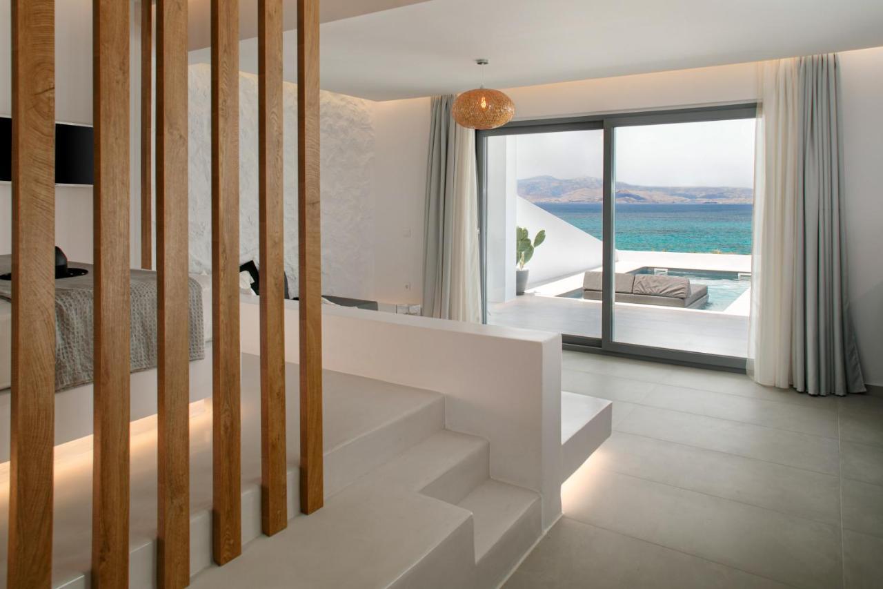 Seanfinity Beachfront Suites Mikri Vigla Eksteriør billede