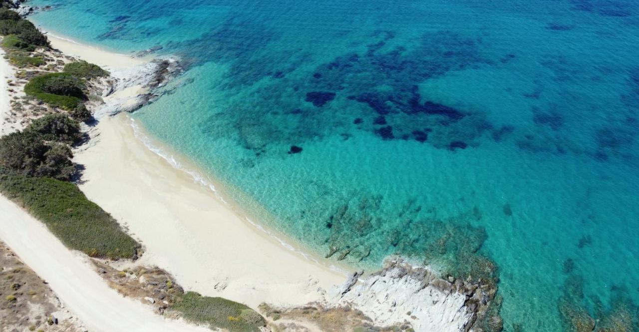 Seanfinity Beachfront Suites Mikri Vigla Eksteriør billede