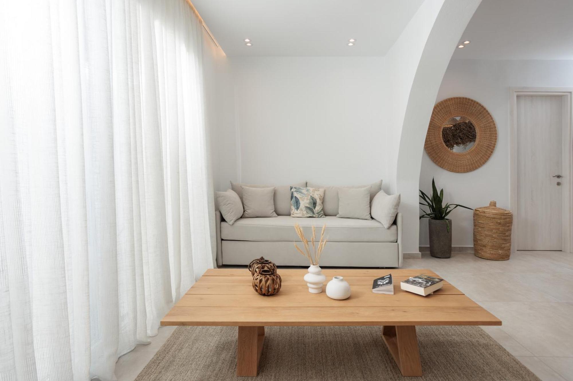 Seanfinity Beachfront Suites Mikri Vigla Værelse billede