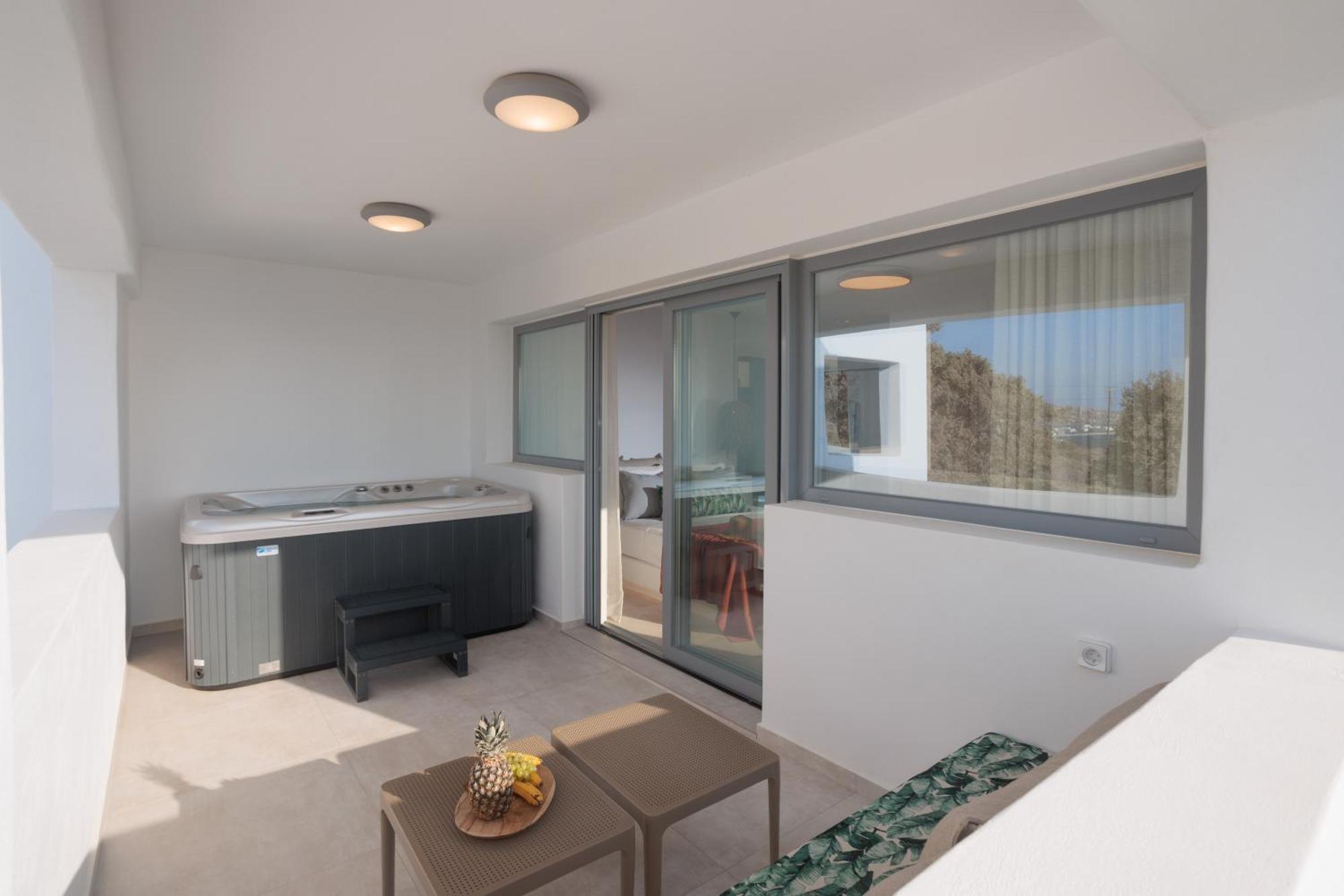 Seanfinity Beachfront Suites Mikri Vigla Eksteriør billede