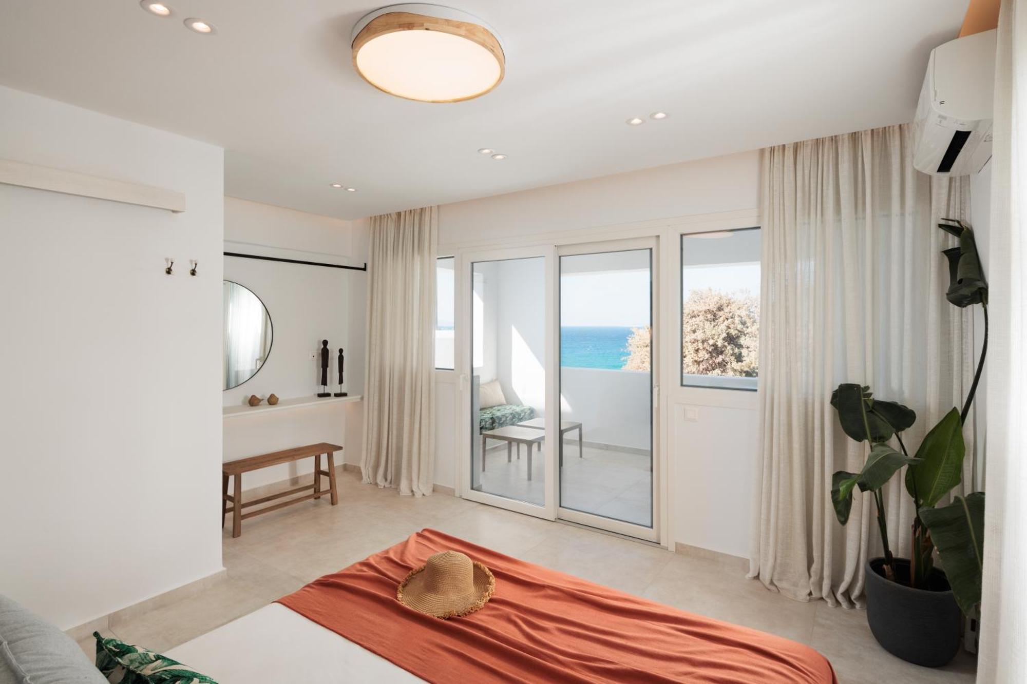Seanfinity Beachfront Suites Mikri Vigla Værelse billede