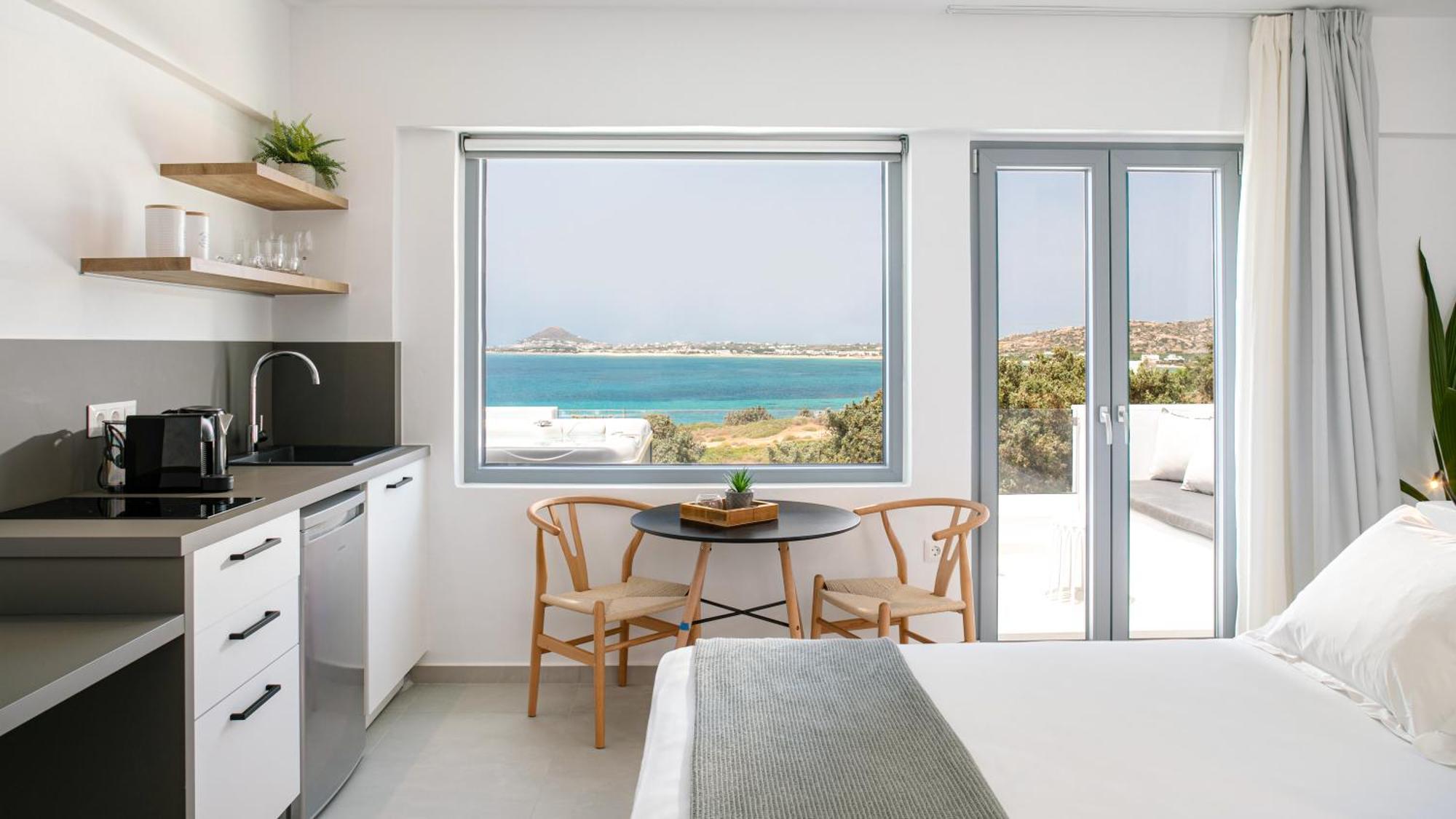 Seanfinity Beachfront Suites Mikri Vigla Eksteriør billede