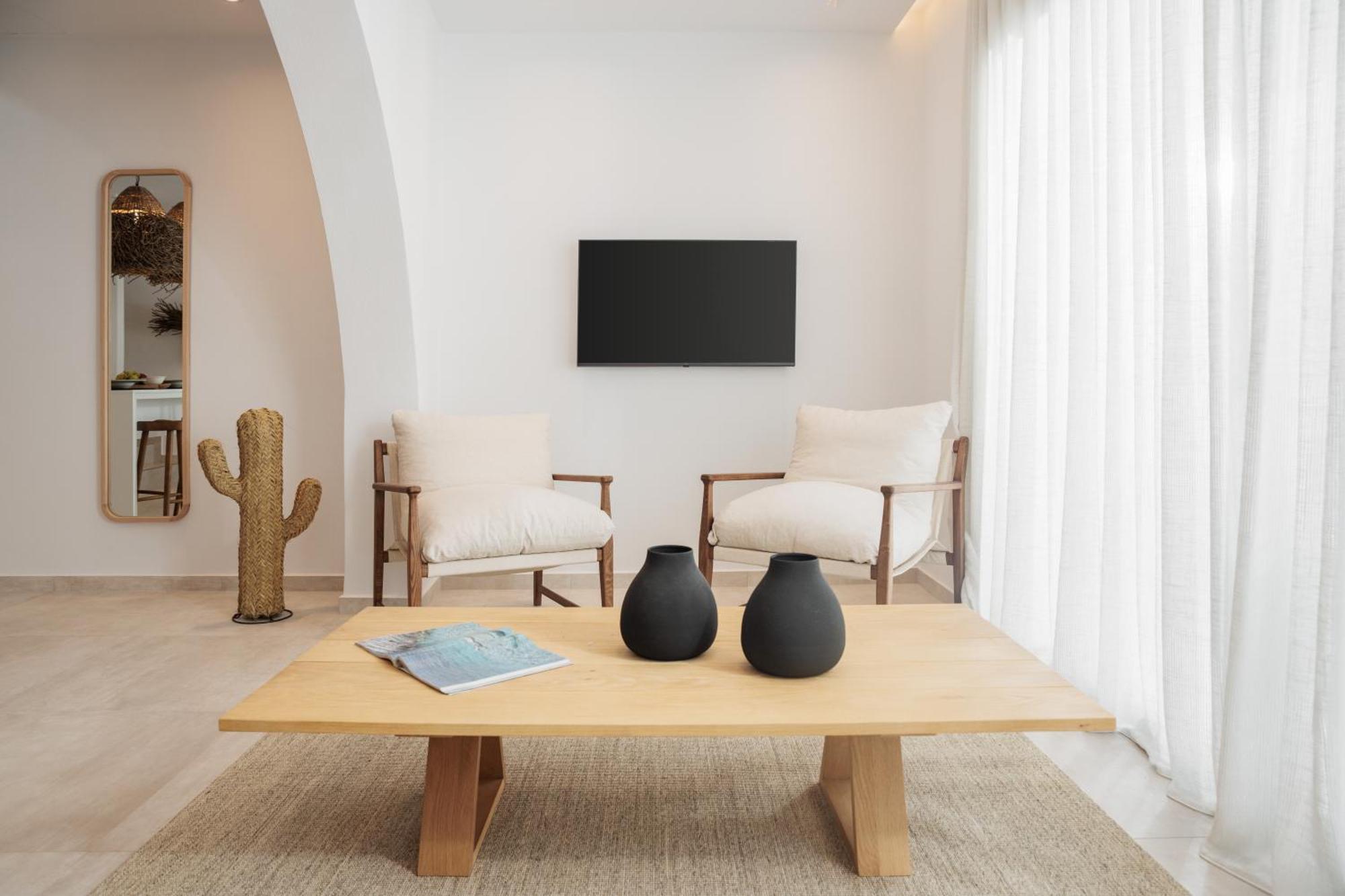 Seanfinity Beachfront Suites Mikri Vigla Værelse billede